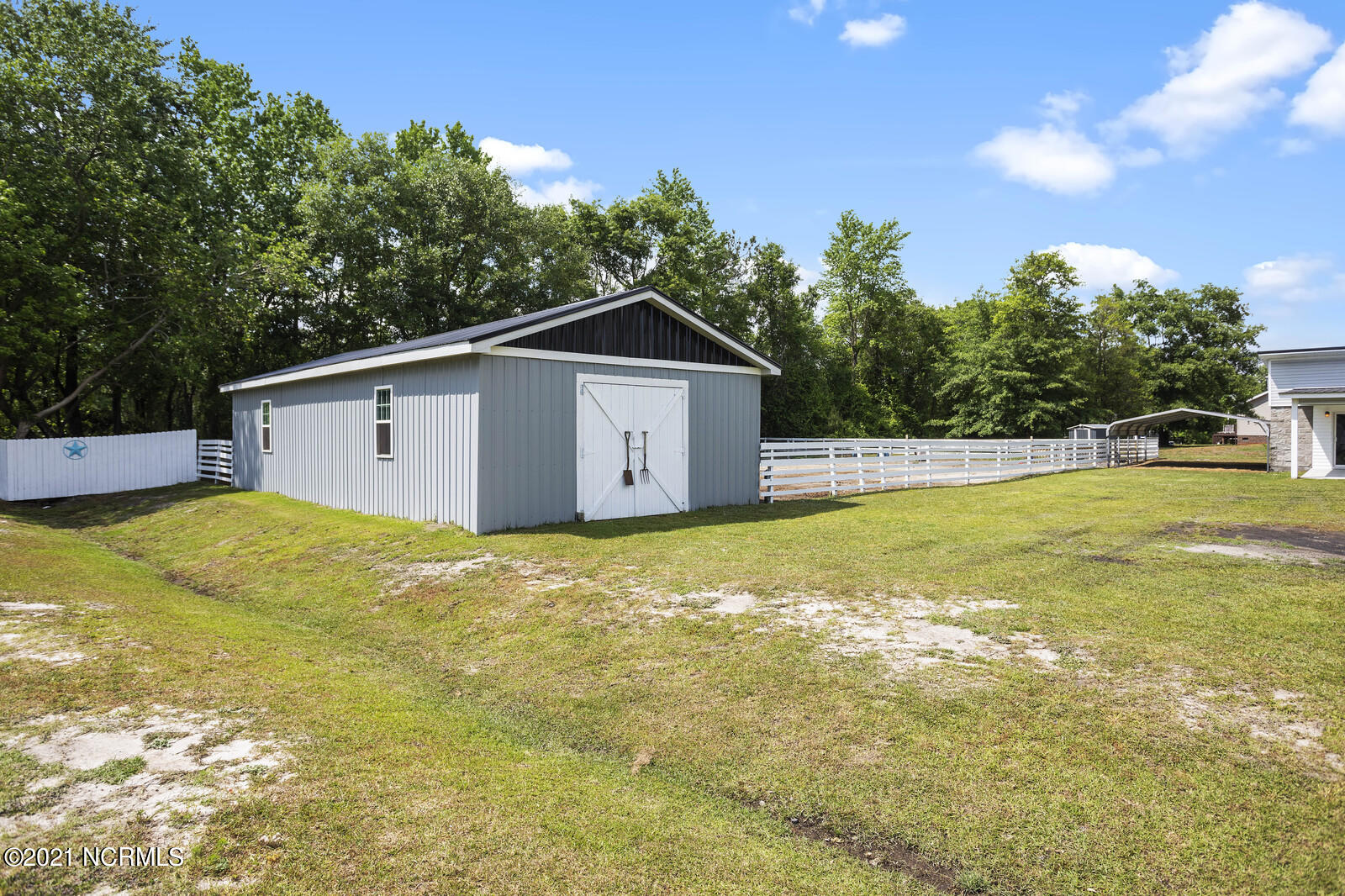 421 Jackson Store Road Beulaville, NC 28518 - Photo 70 of 99 Barn