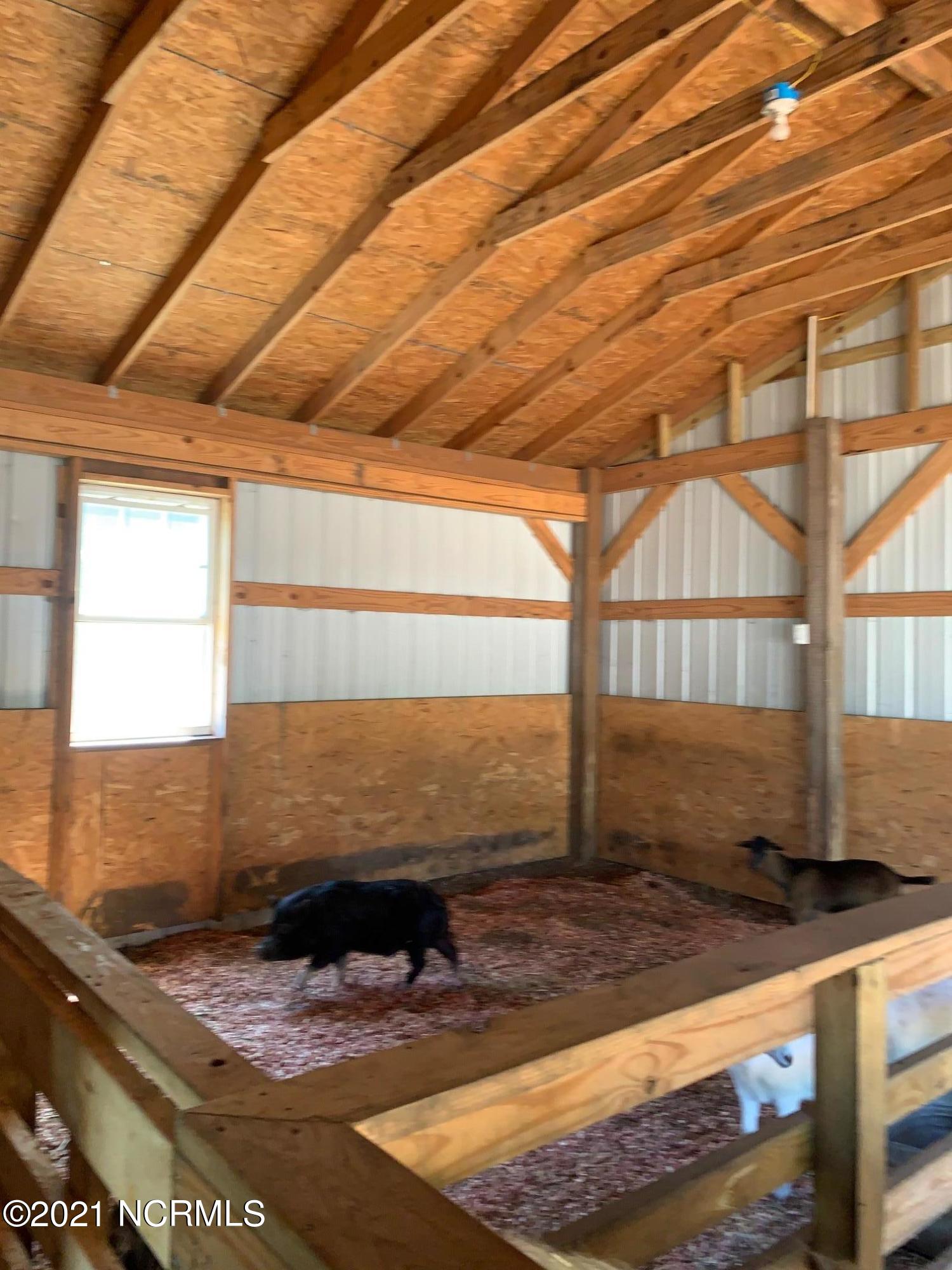 421 Jackson Store Road Beulaville, NC 28518 - Photo 77 of 99 Horse Stall