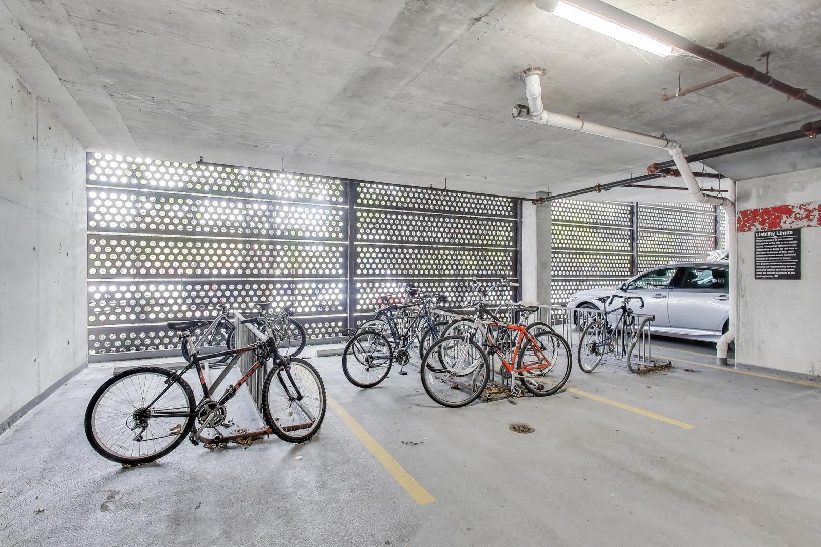800 Elgin Road, Unit PH17 Evanston, IL 60201 - Photo 34 of 35