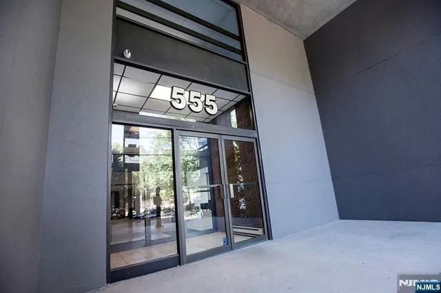 $375,000 | 555 Gorge Road, Unit 5G, Cliffside Park, NJ 07010