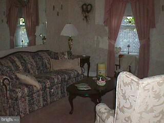 149 Rambling Way Springfield, PA 19064 - Photo 2 of 6