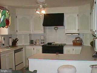 149 Rambling Way Springfield, PA 19064 - Photo 4 of 6