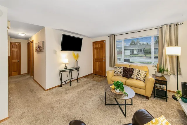 $635,000 | 5723 208th Street Southwest, Lynnwood, WA 98036