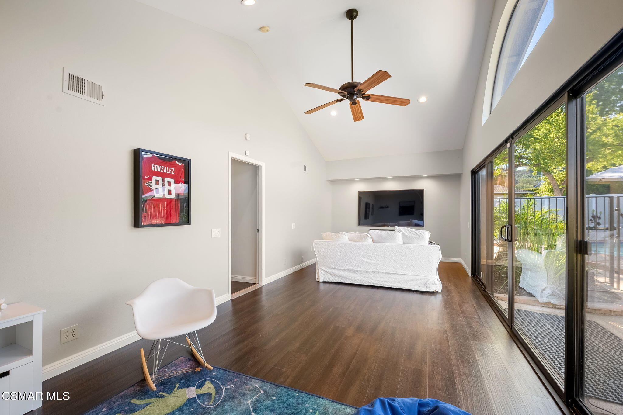 191 Thames Street Thousand Oaks, CA 91360 - Photo 25 of 40 23-web-or-mls-191-thames-st