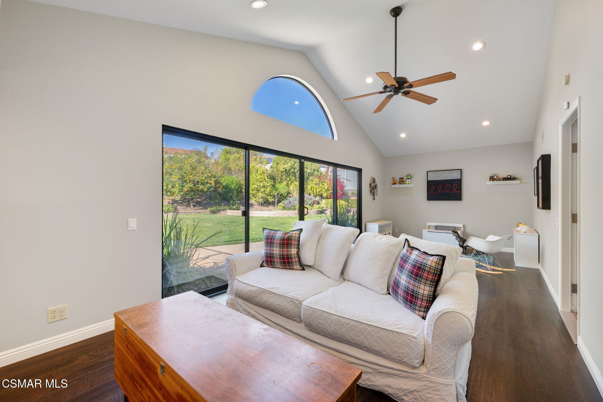 191 Thames Street Thousand Oaks, CA 91360 - Photo 26 of 40 24-web-or-mls-191-thames-st