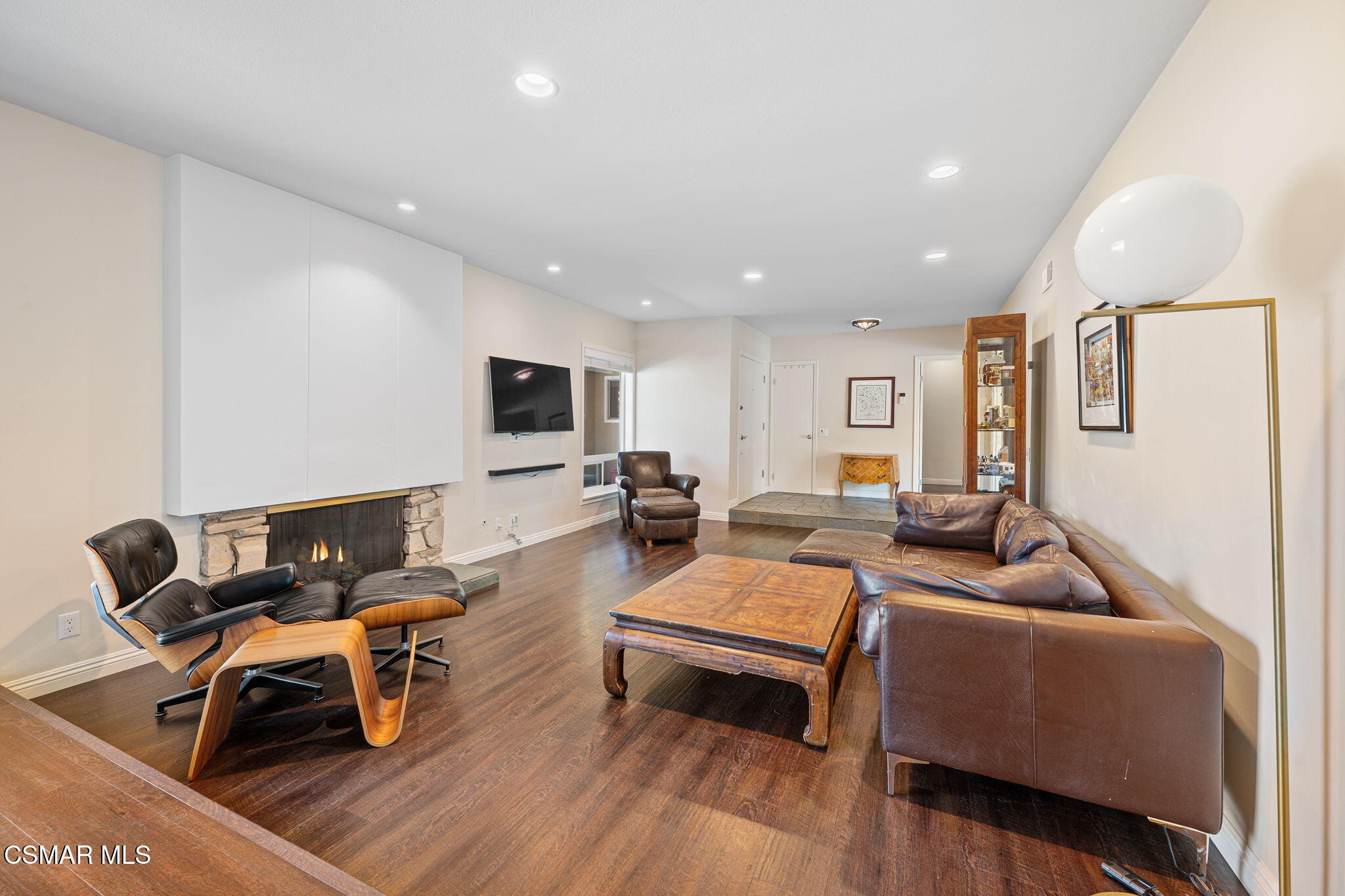 191 Thames Street Thousand Oaks, CA 91360 - Photo 6 of 40 12-web-or-mls-191-thames-st