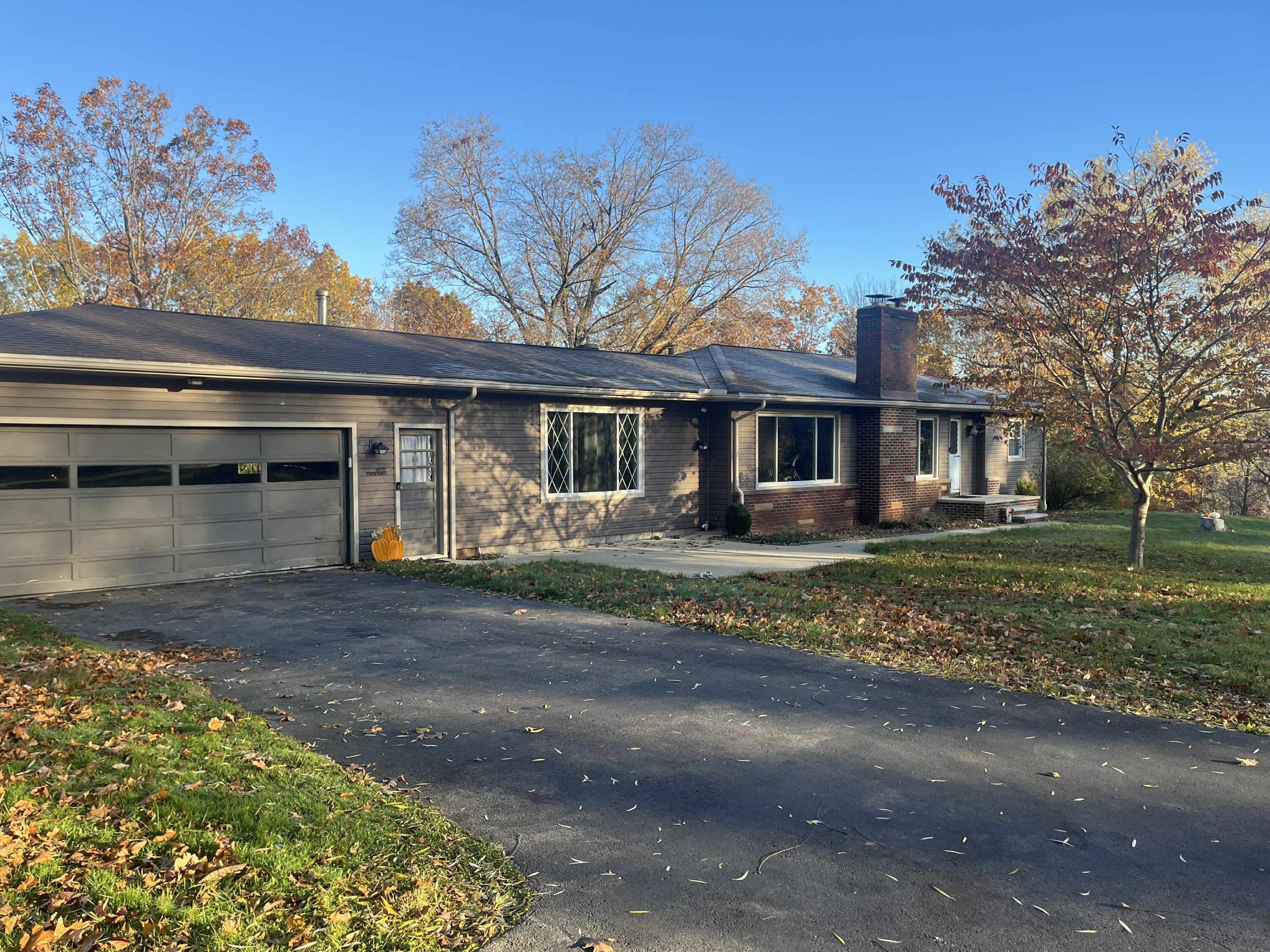 51232 North Ridge Road Vermilion, OH 44089 - Photo 3 of 33 Front Left 2