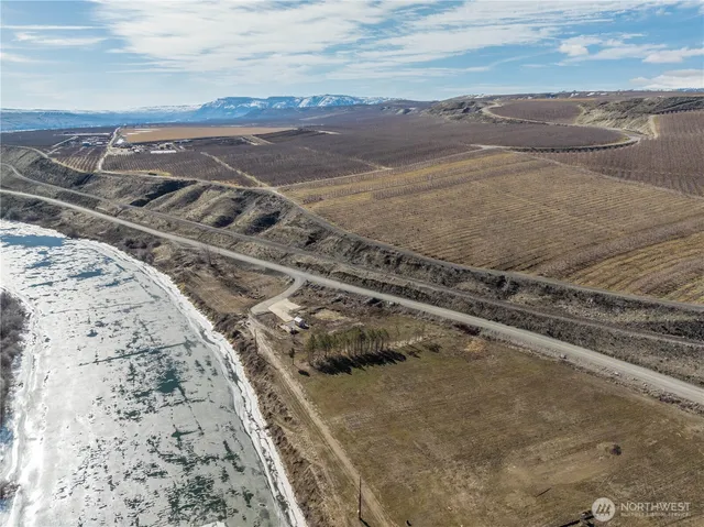 a view of an ocean beach