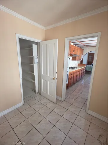 a view of livingroom with furniture
