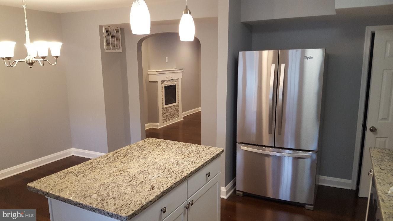 4270 Rokeby Road Baltimore, MD 21229 - Photo 11 of 22 Kitchen