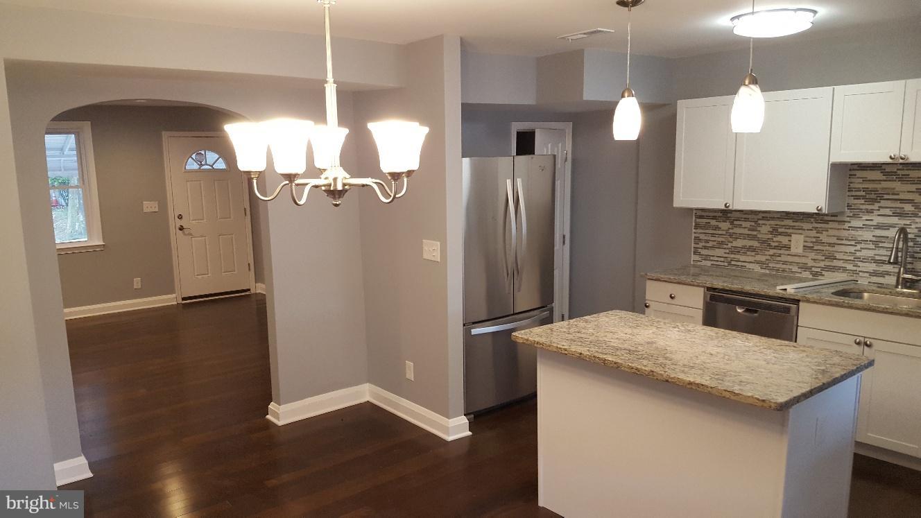 4270 Rokeby Road Baltimore, MD 21229 - Photo 8 of 22 Kitchen