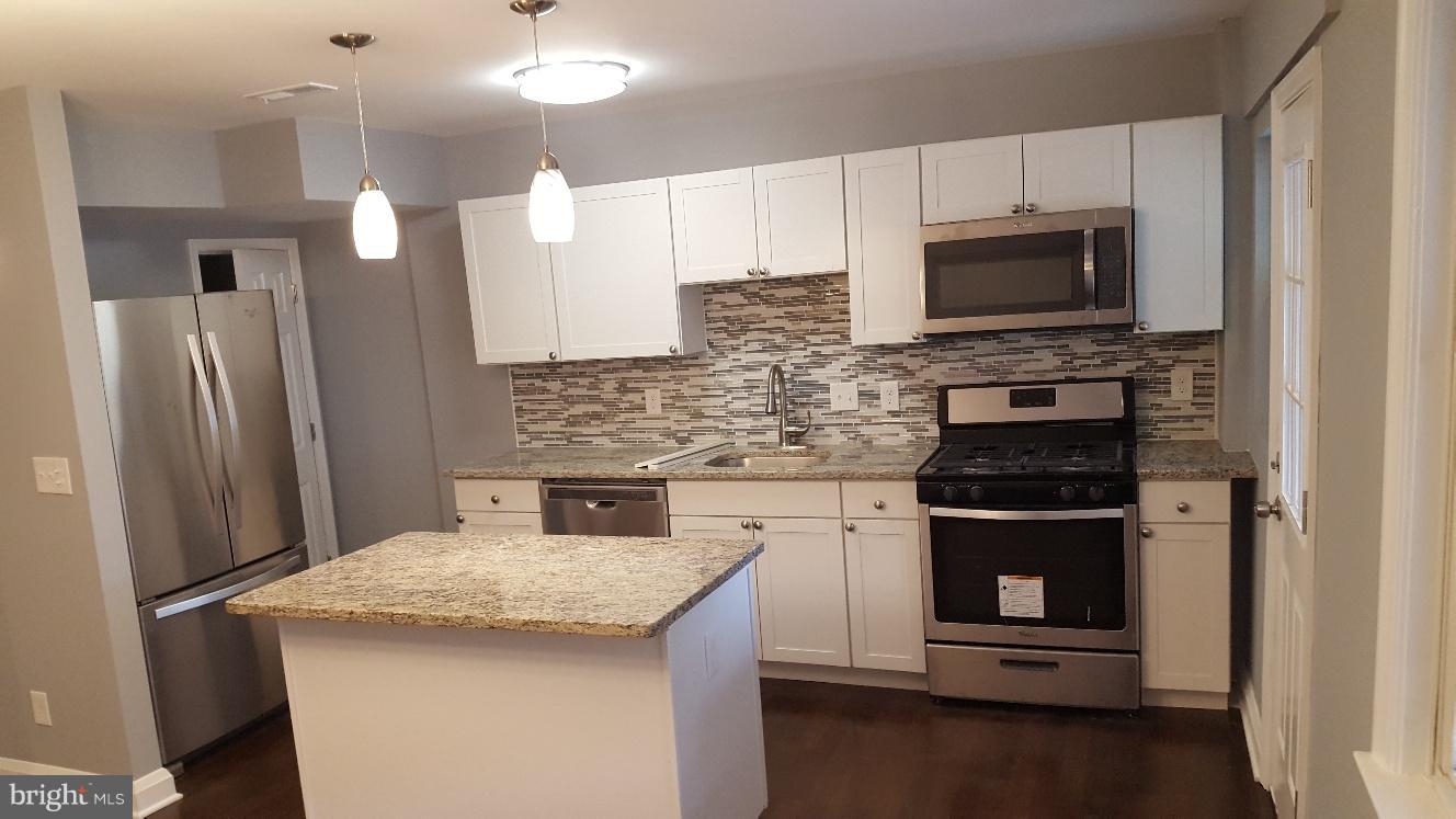 4270 Rokeby Road Baltimore, MD 21229 - Photo 10 of 22 Kitchen