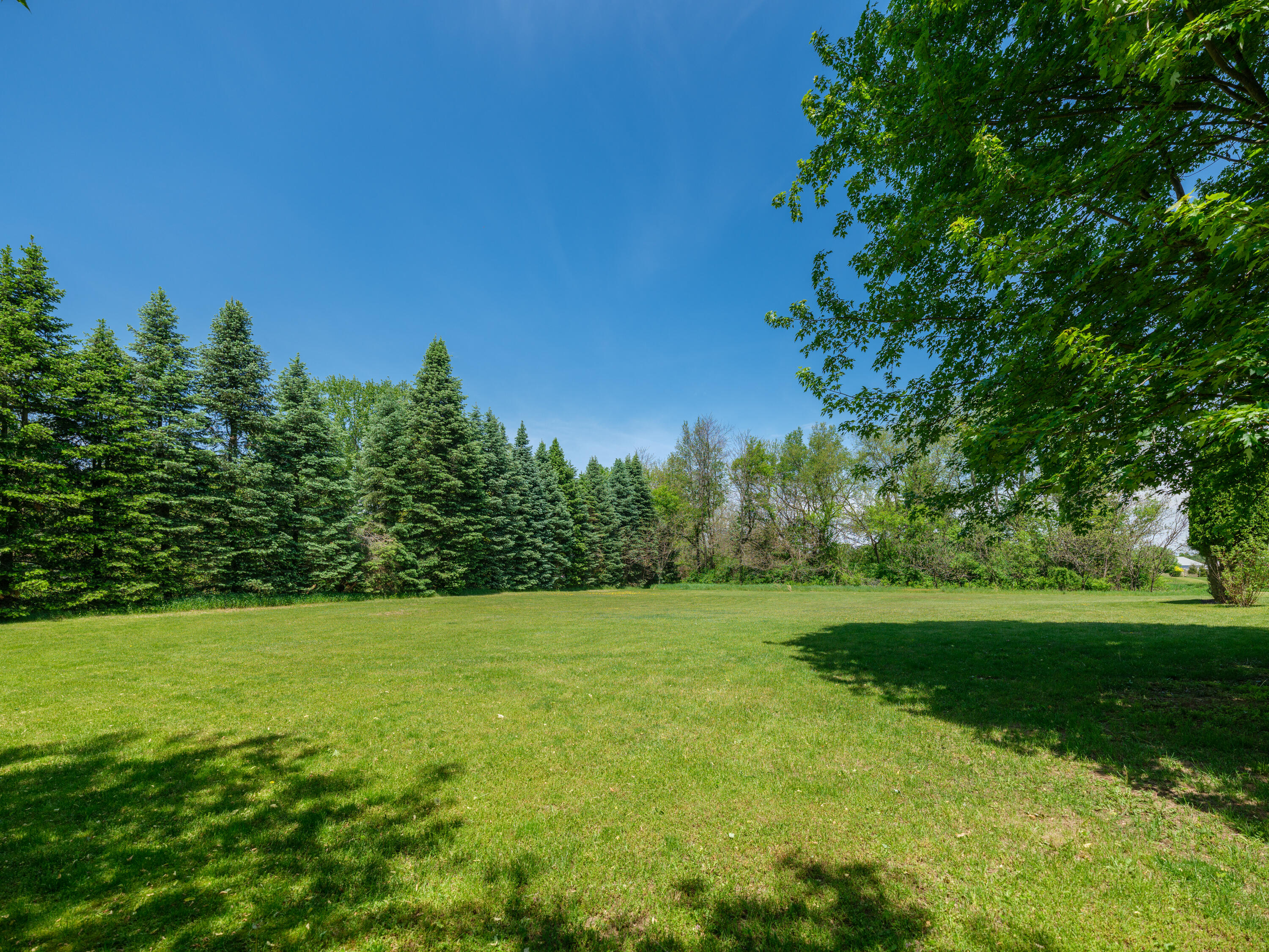 1042 Hunter Ridge Battle Creek, MI 49017 - Photo 34 of 47 1042 Hunters Ridge-134