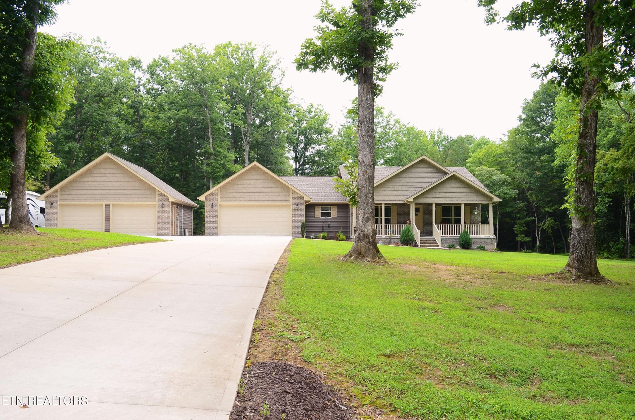 278 Falling Leaf Road Jamestown, TN 38556 - Photo 3 of 41 Gallery Image 3