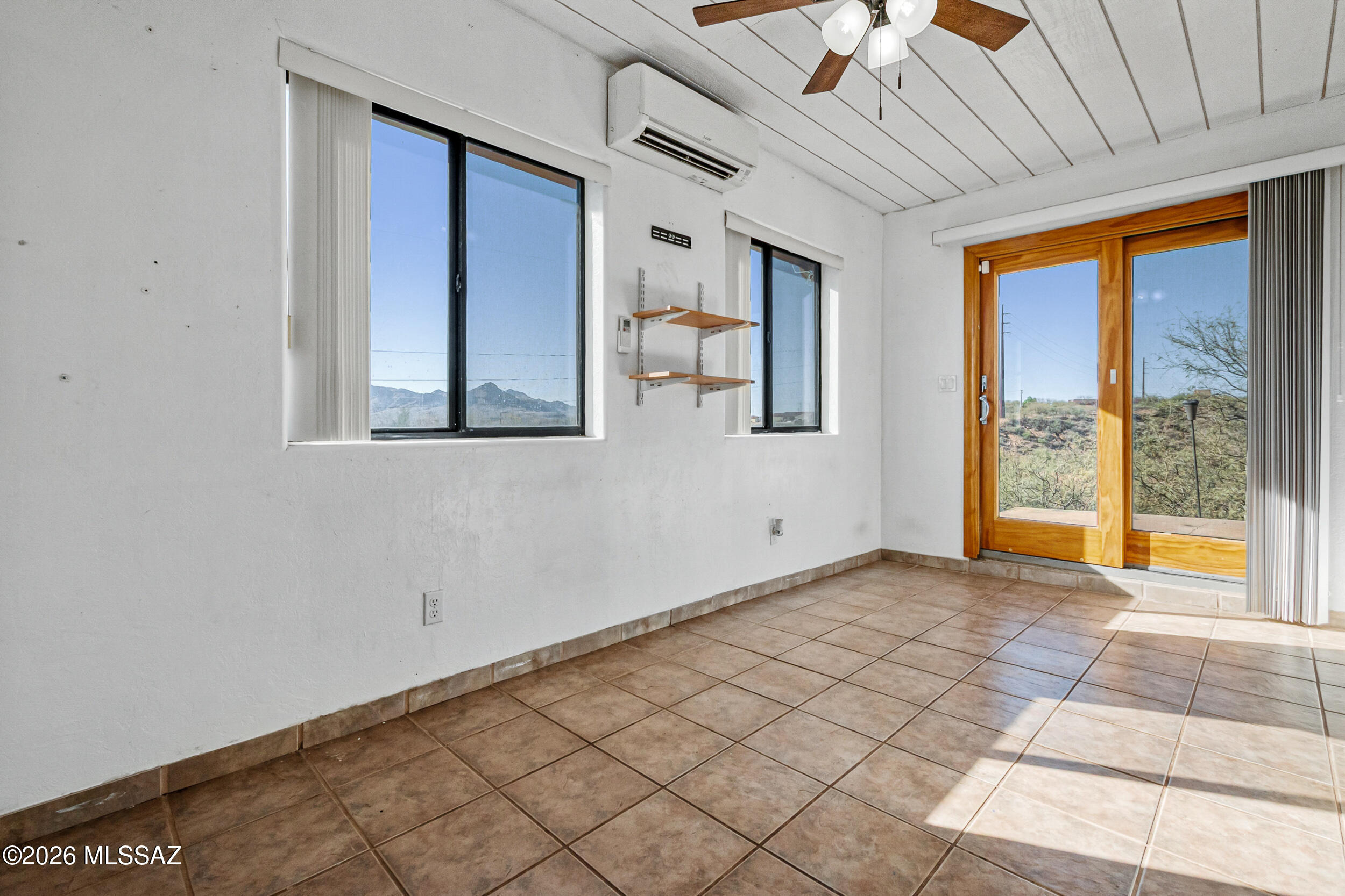 1626 Canta Court Rio Rico, AZ 85648 - Photo 36 of 43 Arizona Room