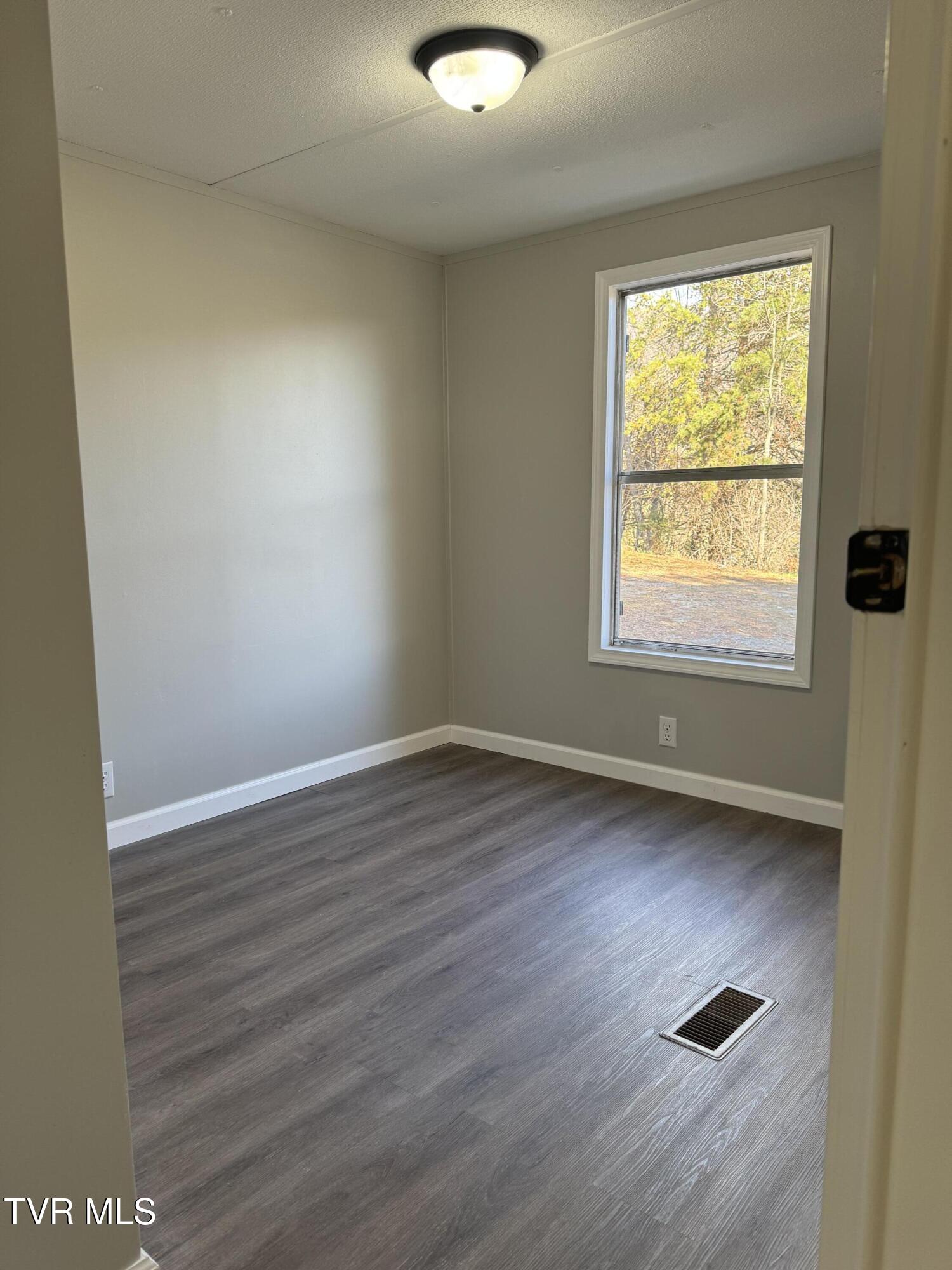 130 Lewis Blevins Road Elizabethton, TN 37643 - Photo 13 of 28 IMG_5753