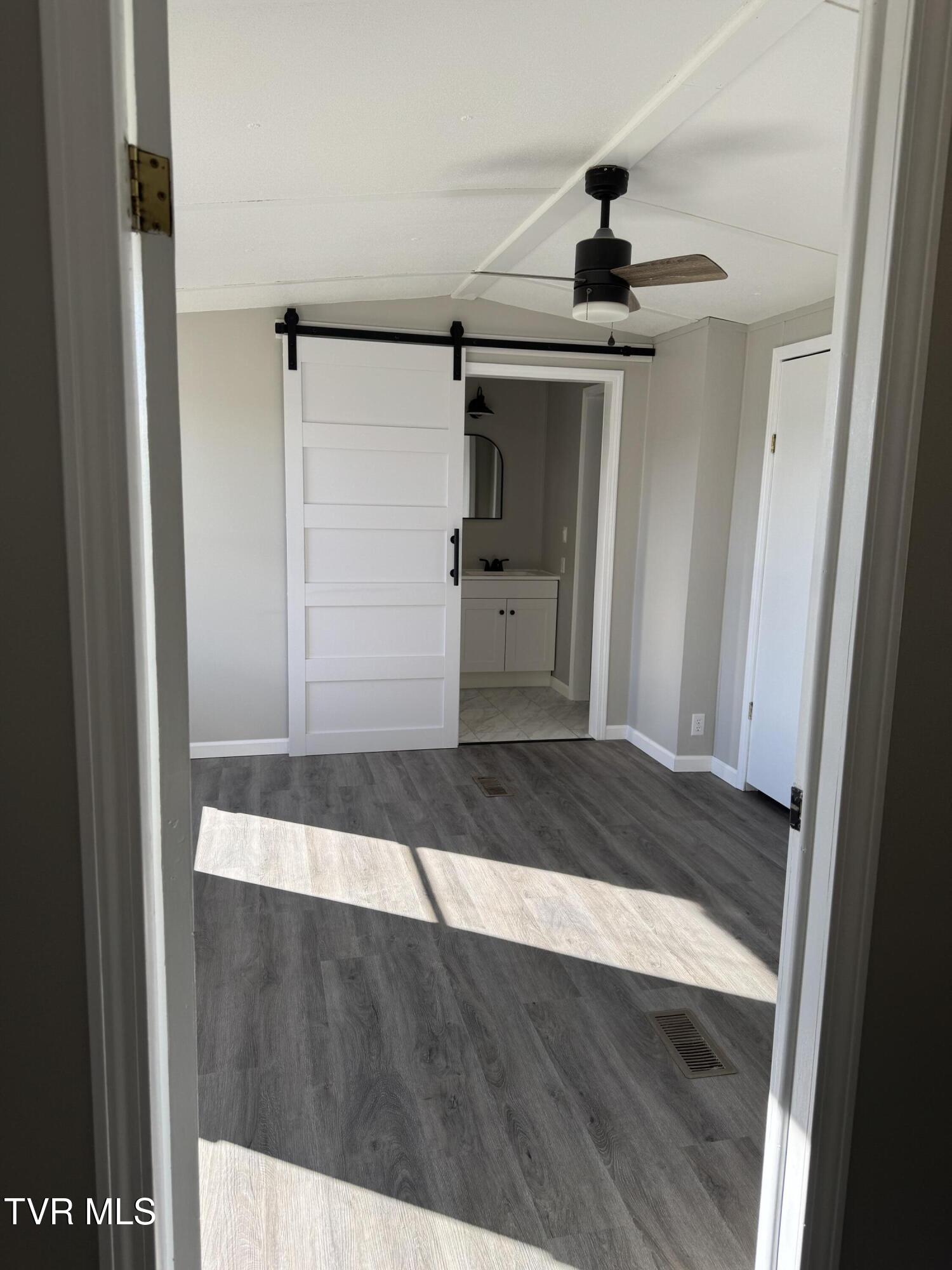 130 Lewis Blevins Road Elizabethton, TN 37643 - Photo 17 of 28 IMG_5781