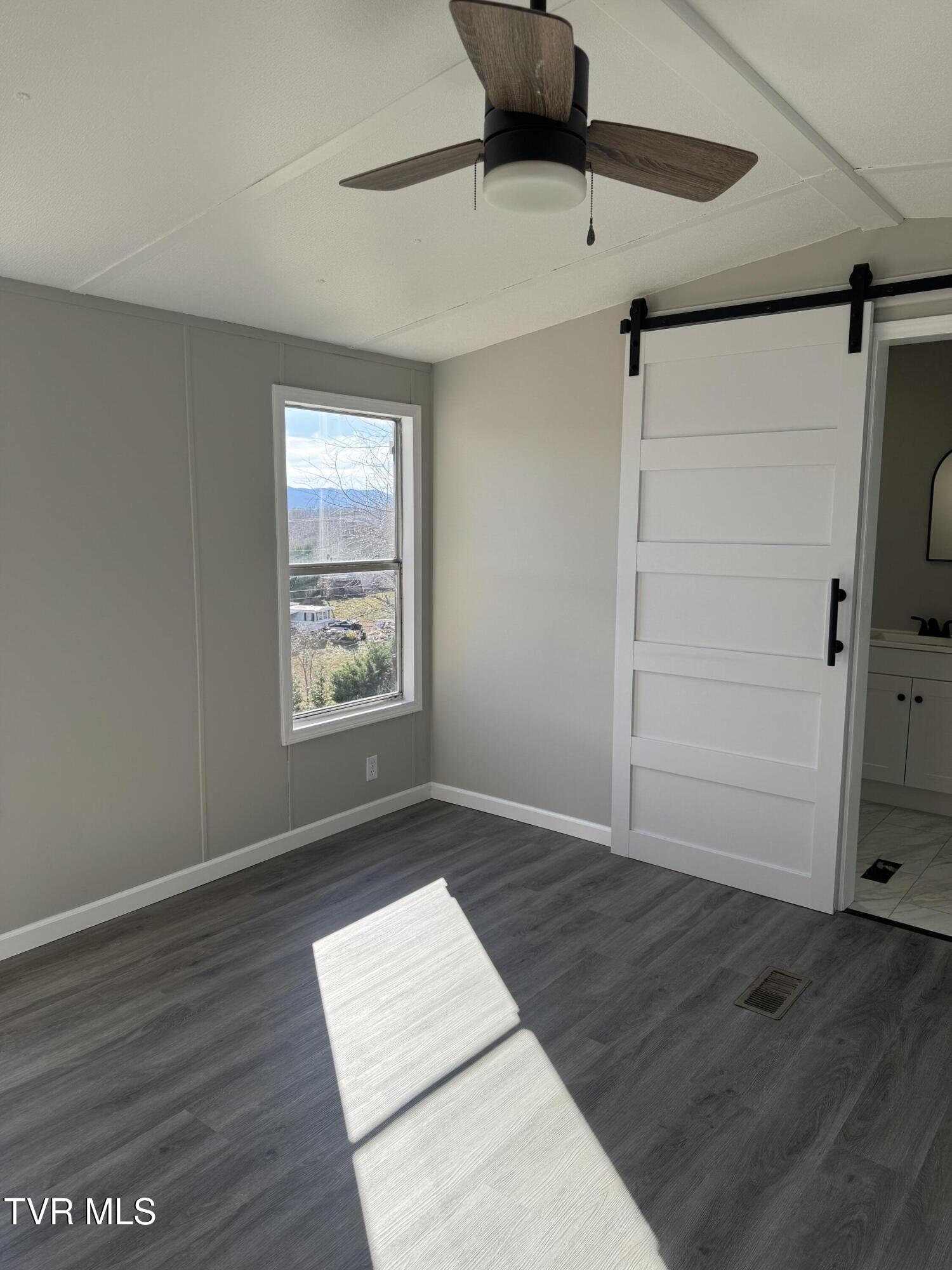 130 Lewis Blevins Road Elizabethton, TN 37643 - Photo 18 of 28 IMG_5765