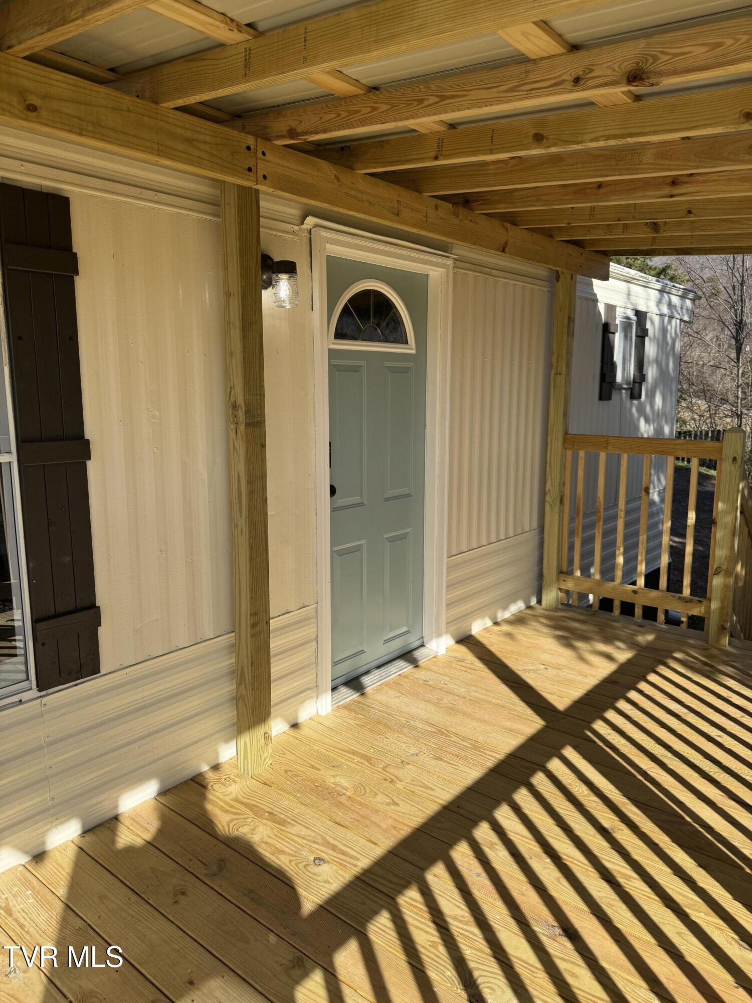 130 Lewis Blevins Road Elizabethton, TN 37643 - Photo 2 of 28 IMG_5750