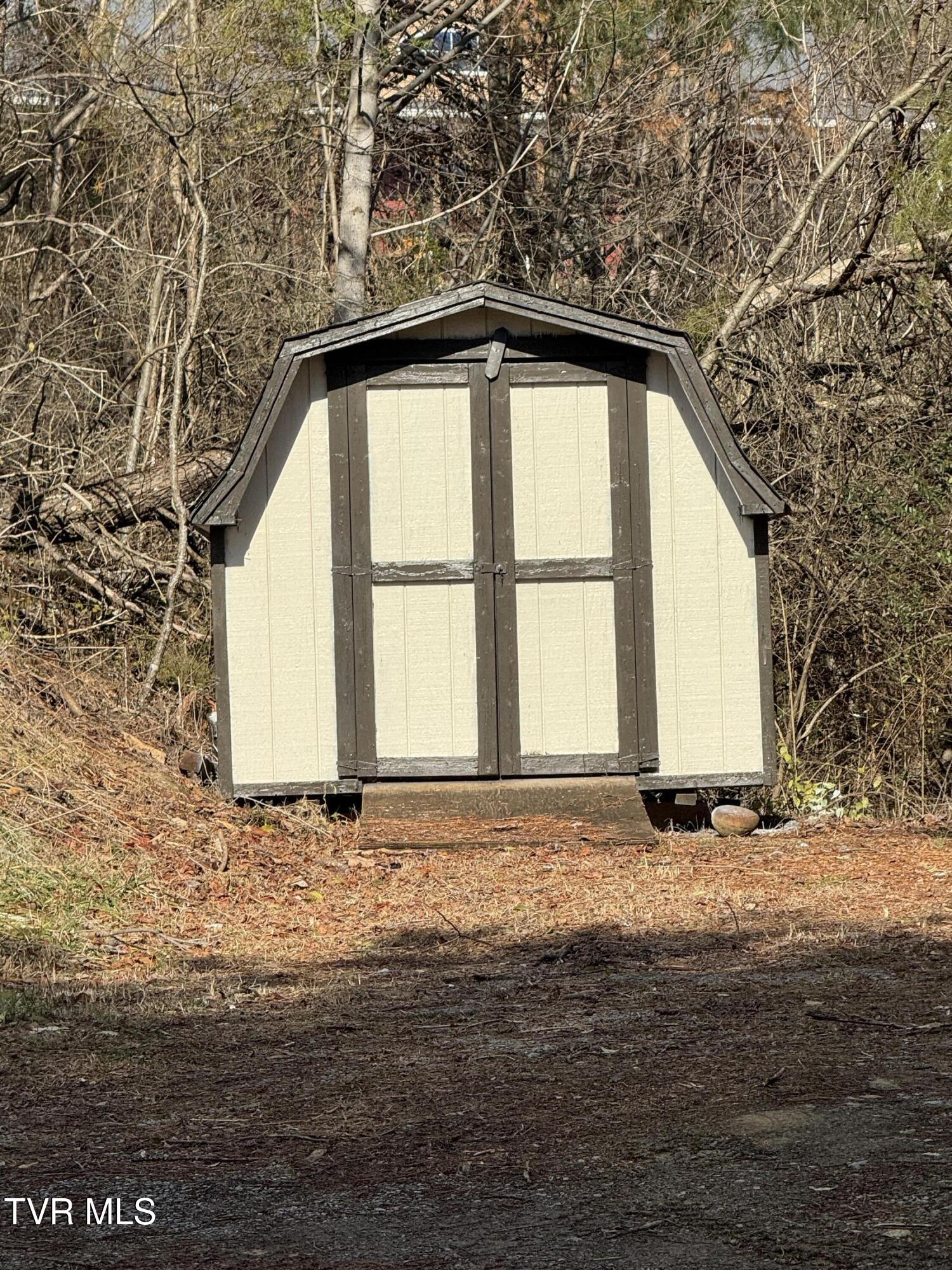 130 Lewis Blevins Road Elizabethton, TN 37643 - Photo 28 of 28 IMG_5789