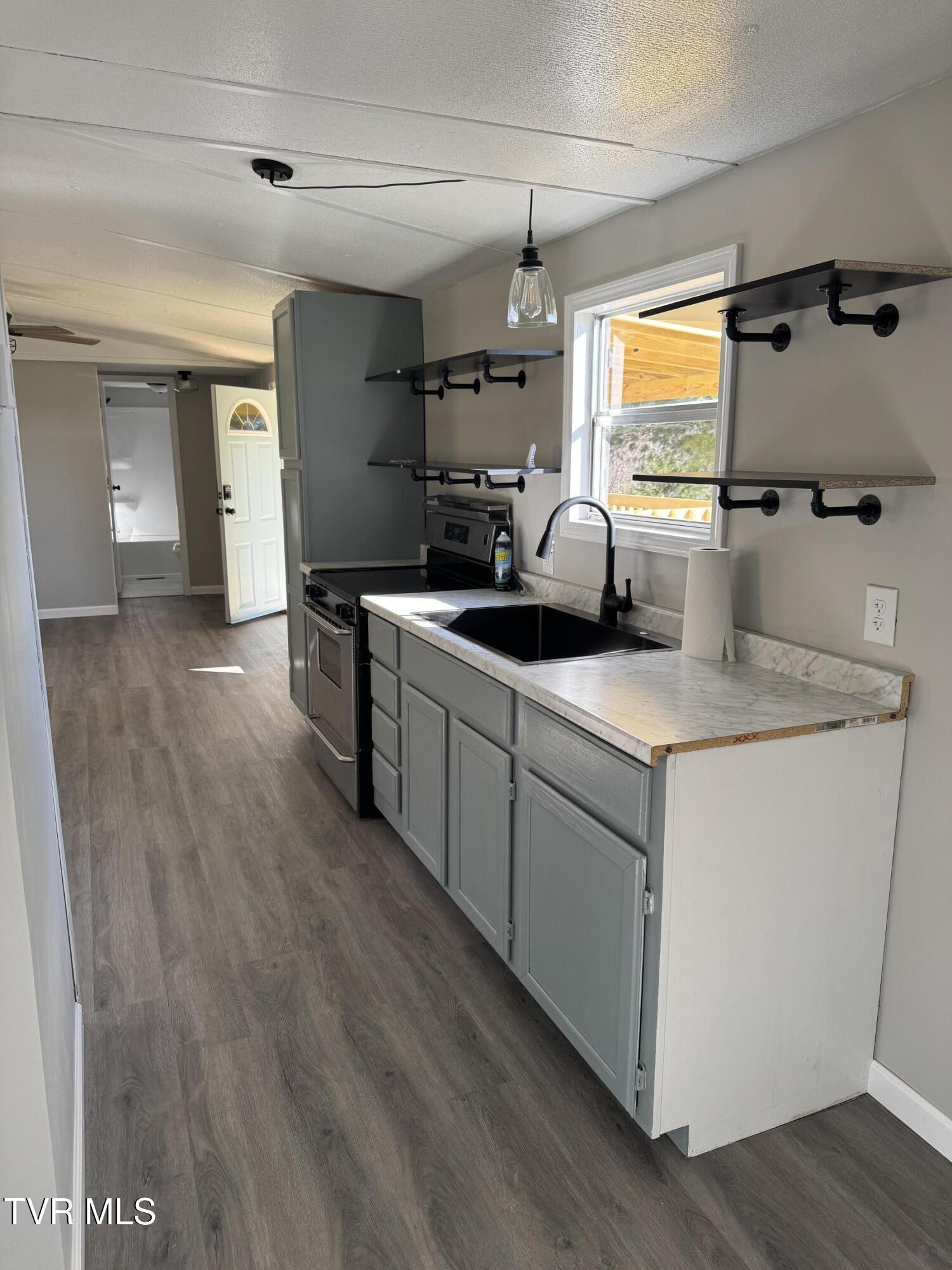 130 Lewis Blevins Road Elizabethton, TN 37643 - Photo 9 of 28 IMG_5766