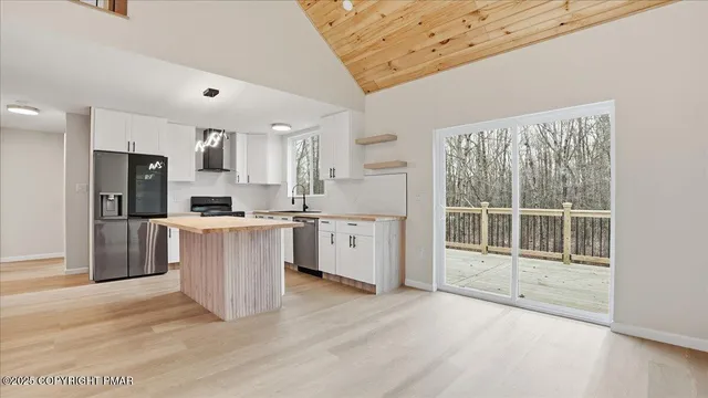 $359,900 | 45 Tamarack Terrace, Albrightsville, PA 18210