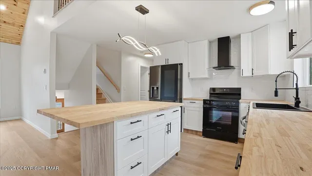 $359,900 | 45 Tamarack Terrace, Albrightsville, PA 18210