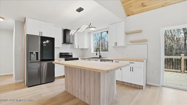 $359,900 | 45 Tamarack Terrace, Albrightsville, PA 18210