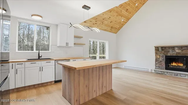 $359,900 | 45 Tamarack Terrace, Albrightsville, PA 18210