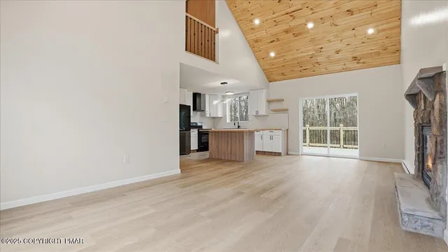 $359,900 | 45 Tamarack Terrace, Albrightsville, PA 18210