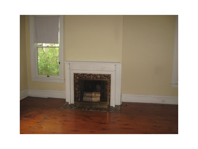5910 Howe Street Shadyside, PA 15232 - Photo 6 of 10 Family Room.