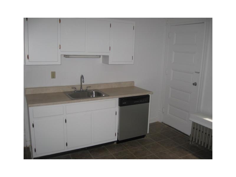 5910 Howe Street Shadyside, PA 15232 - Photo 8 of 10 Kitchen.