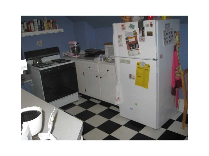 5910 Howe Street Shadyside, PA 15232 - Photo 9 of 10 Kitchen.