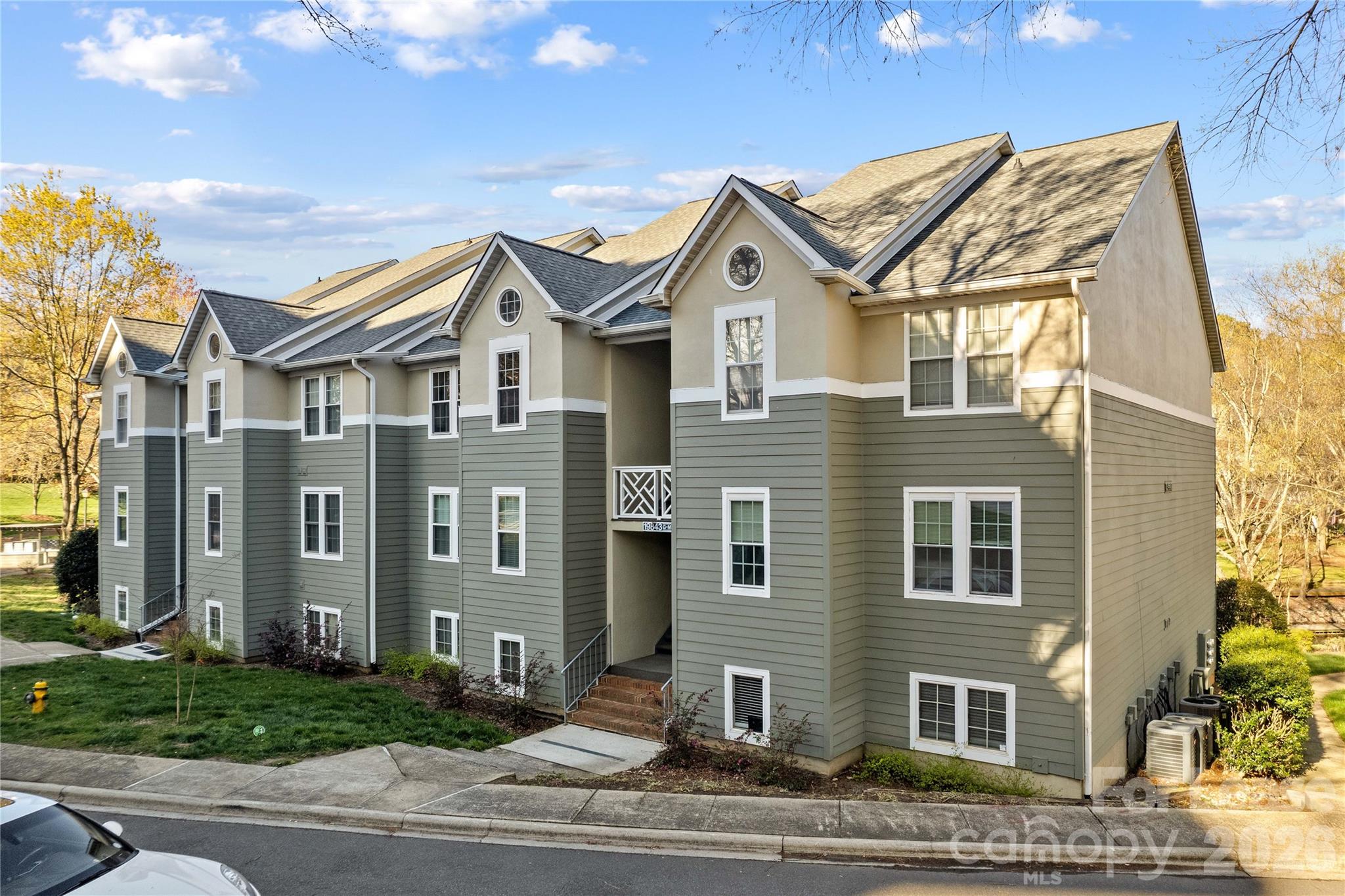 19843 Henderson Road, Unit L Cornelius, NC 28031 - Photo 2 of 44