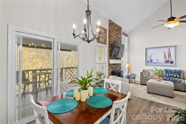$2,700 | 19843 Henderson Road, Unit L, Cornelius, NC 28031