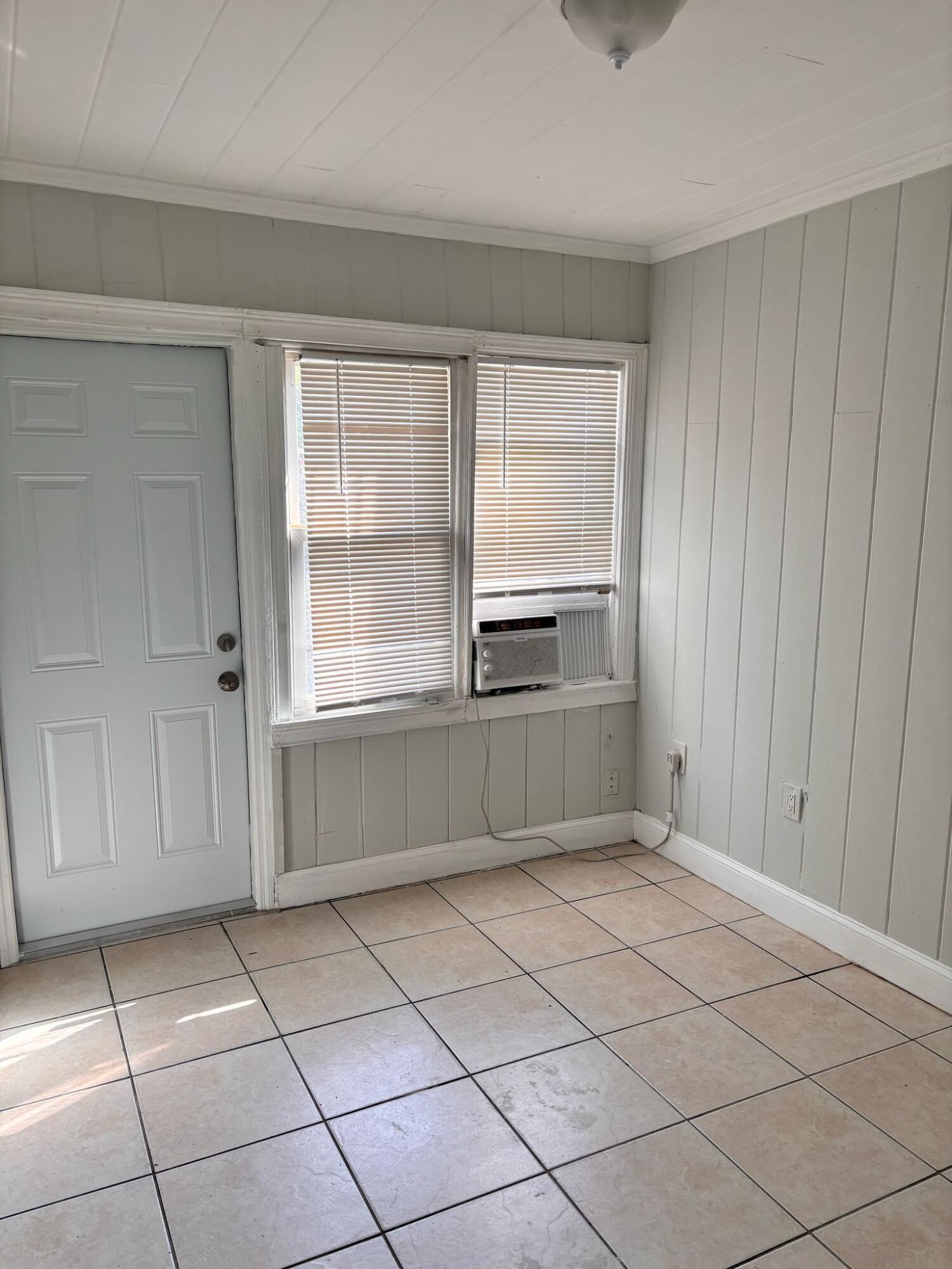 817 7th Street West Palm Beach, FL 33401 - Photo 4 of 7 Pic-4