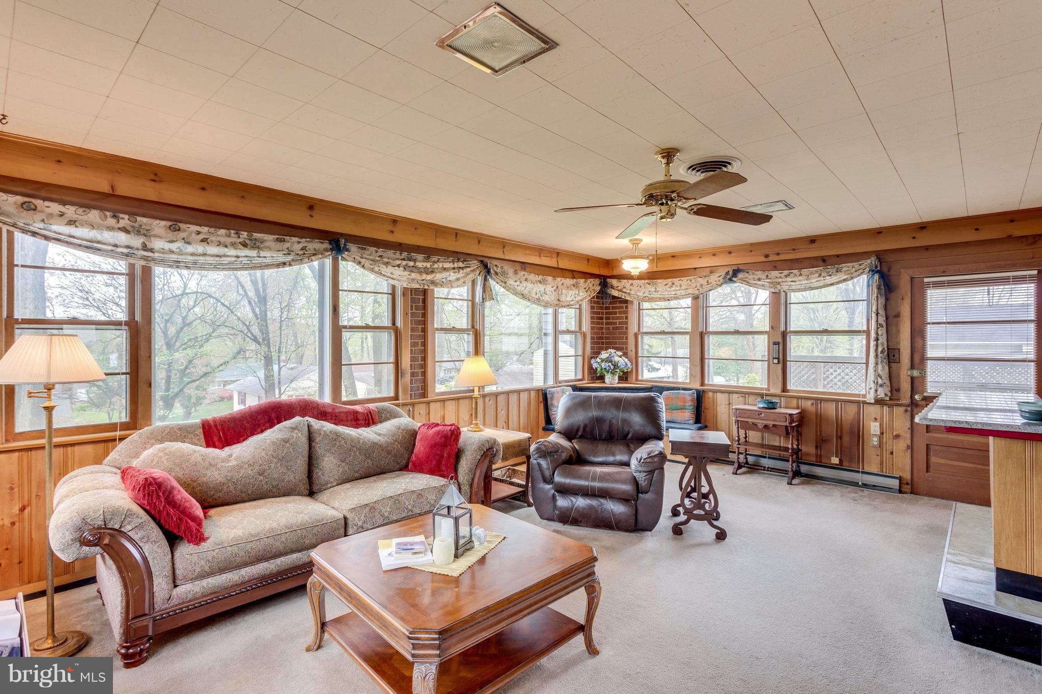 7513 June Street Springfield, VA 22150 - Photo 7 of 19 Family Room/Sun Room