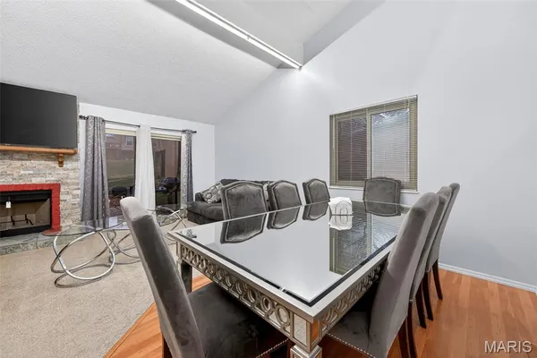 $330,000 | 1601 Country Hill Lane, Ballwin, MO 63021