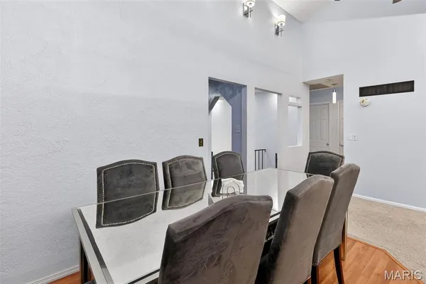 $330,000 | 1601 Country Hill Lane, Ballwin, MO 63021