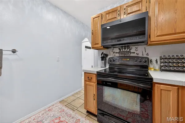 $330,000 | 1601 Country Hill Lane, Ballwin, MO 63021