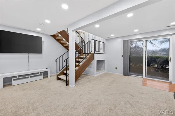 $330,000 | 1601 Country Hill Lane, Ballwin, MO 63021