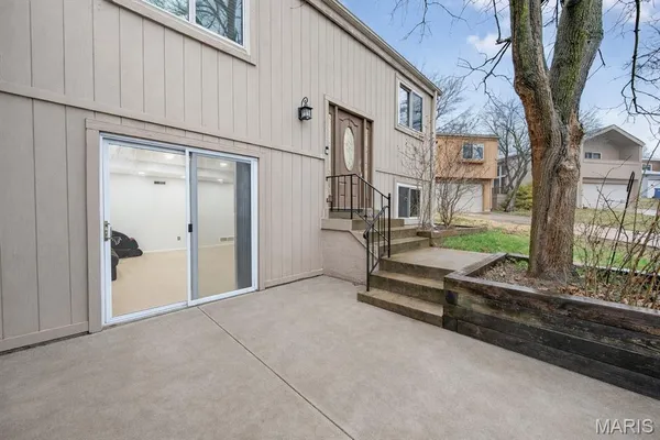 $330,000 | 1601 Country Hill Lane, Ballwin, MO 63021