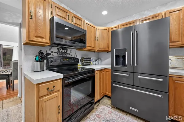 $330,000 | 1601 Country Hill Lane, Ballwin, MO 63021