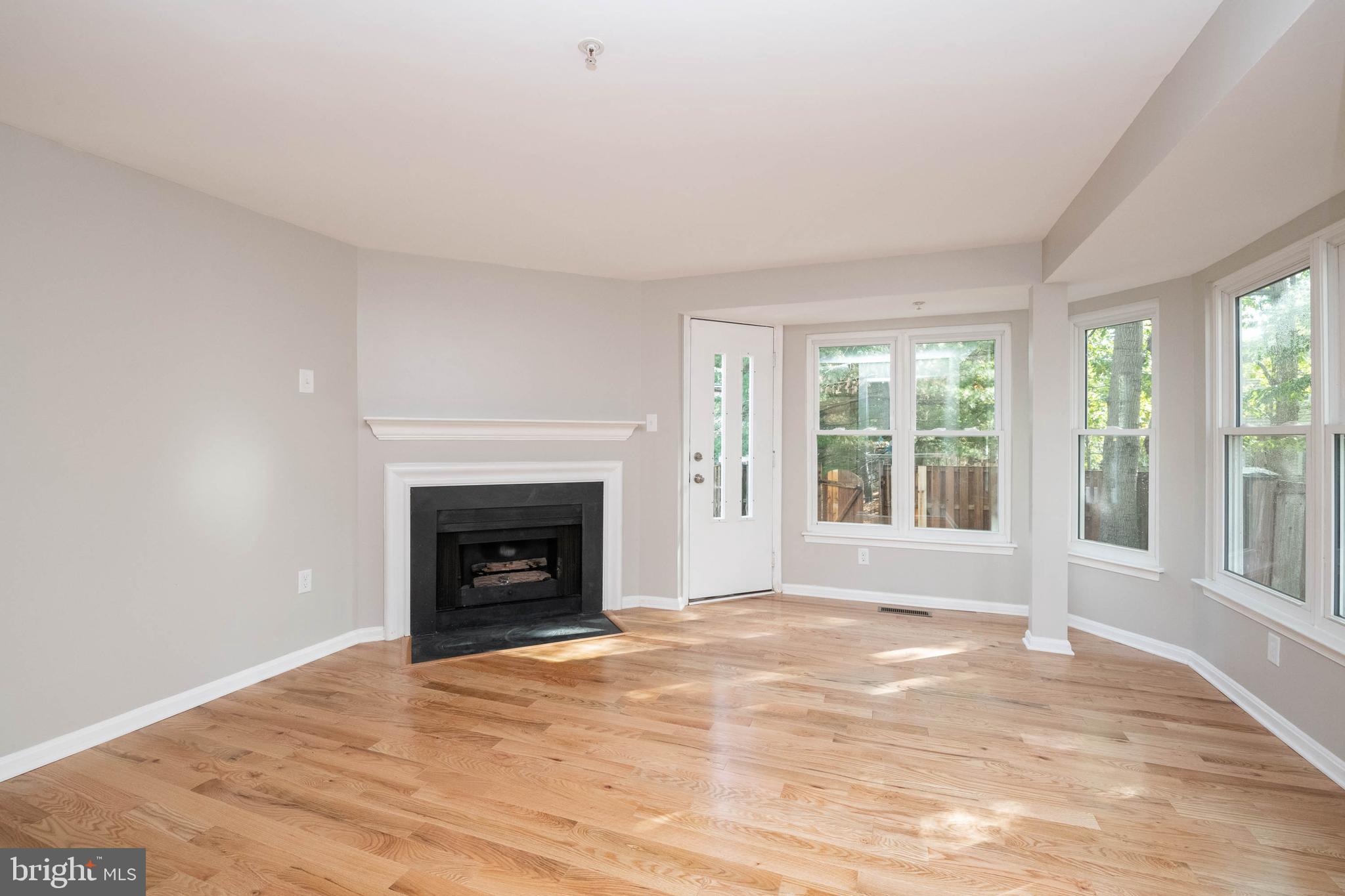 209 Sycamore Ridge Road Laurel, MD 20724 - Photo 14 of 37 Spacious Livingroom