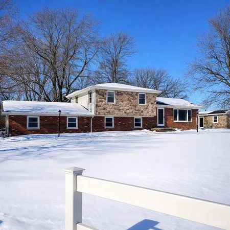 $295,000 | 19211 Highway 219, Botkins, OH 45306