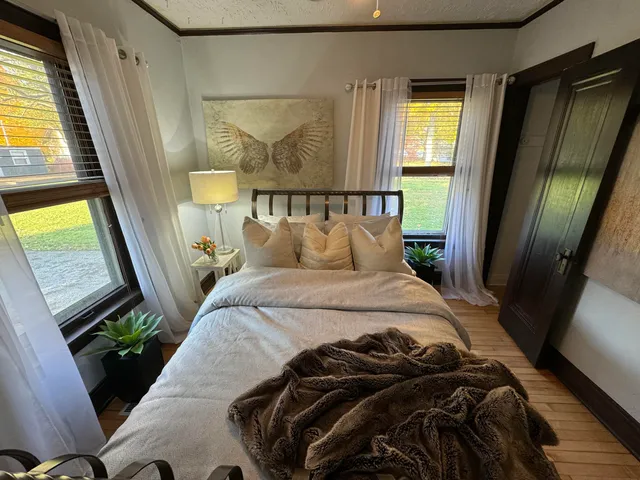 $569,900 | 203 West Geneva Street, Williams Bay, WI 53191