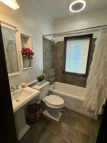 $569,900 | 203 West Geneva Street, Williams Bay, WI 53191