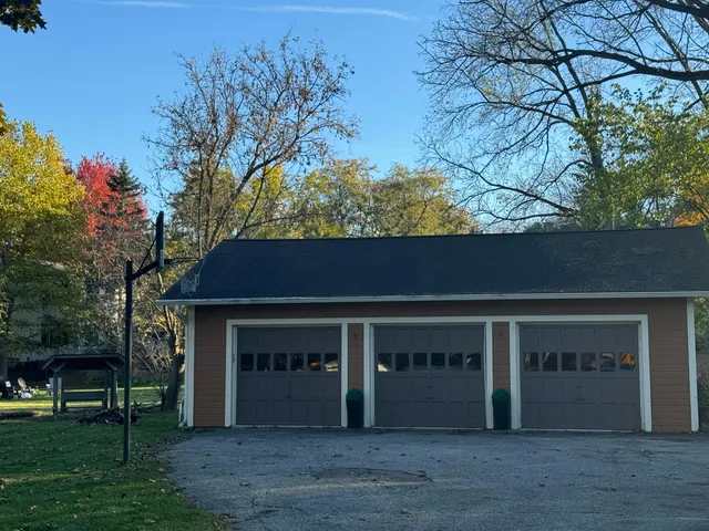 $569,900 | 203 West Geneva Street, Williams Bay, WI 53191