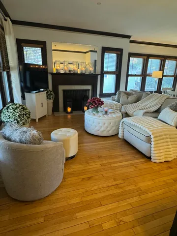 $569,900 | 203 West Geneva Street, Williams Bay, WI 53191