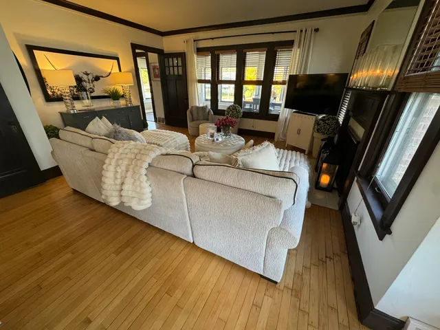 $569,900 | 203 West Geneva Street, Williams Bay, WI 53191